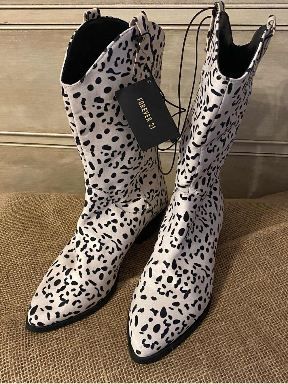 Ladies FOREVER 21 Dalmatian print boots Size 7.5 NWT.